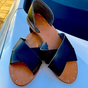 Black crossover sandals